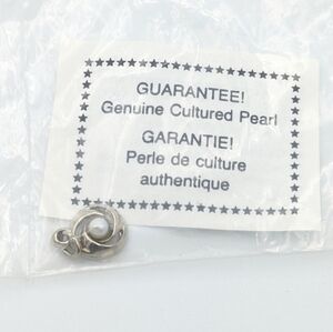 Vintage genuine pearl silver tone pendant in original package